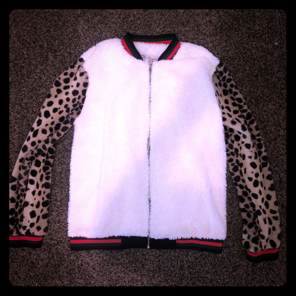 Gypsies & moondust small leopard jacket